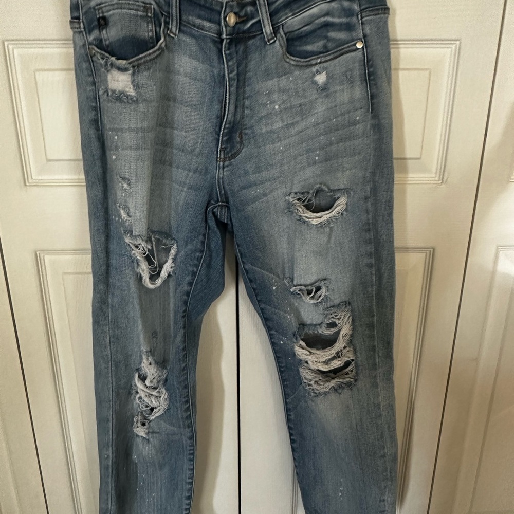 Judy Blue Light Blue Distressed Boyfriend Jeans
